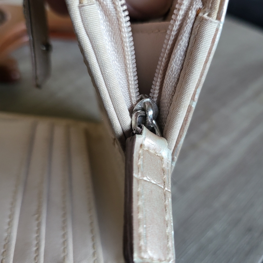 Cream Croc-Embossed Bifold Wallet - Picture 6 of 6